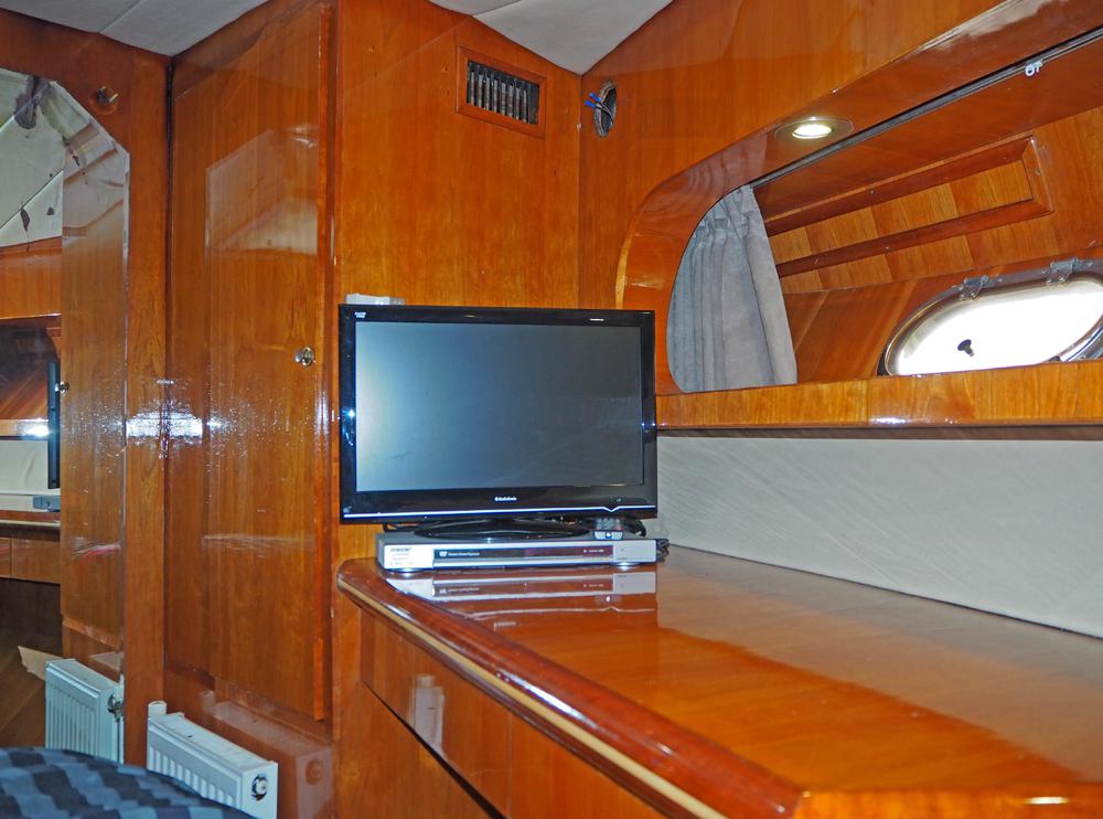 Fore ship, Accommodation